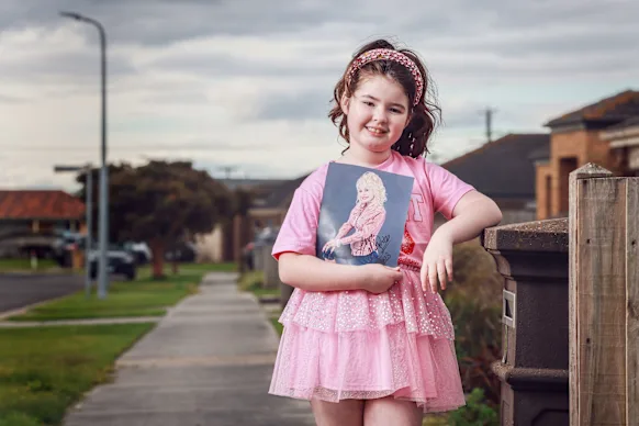 Willow Board, 7 ans, a reçu des livres chaque mois via la bibliothèque Imagination de Dolly Parton et a pu parler au chanteur par liaison vidéo en 2023.