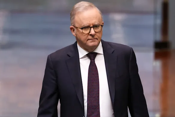 Le Premier ministre Anthony Albanese arrive mardi pour l’heure des questions.