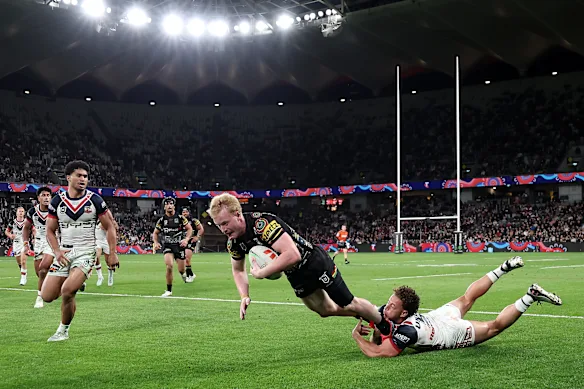 L'ailier de Penrith, Tom Jenkins, admet qu'il était heureux d'obtenir des conseils de l'annonceur au sol, Josh Mansour, lors du choc de vendredi soir contre les Roosters.
