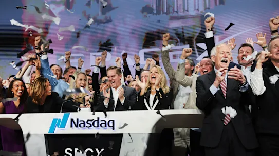L'introduction en bourse de SpaceX a suscité une forte participation d'investisseurs particuliers, ce qui a contribué à faire d'Elon Musk le premier milliardaire au monde.