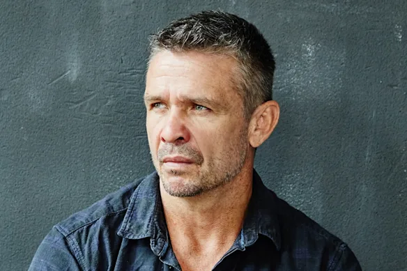Homme de la Renaissance : la carrière de Matt Nable s'étend du sport professionnel, du jeu d'acteur, de la réalisation et de l'écriture.