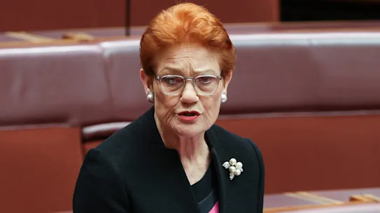 La dirigeante de One Nation, Pauline Hanson, au Sénat.