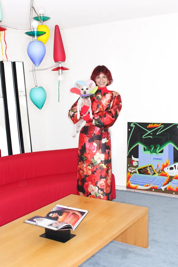 Liana Rossi célèbre le retour de la couleur dans le dressing.