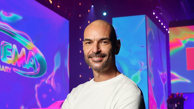 Julio Himede : Comment le décorateur australien derrière le Super Bowl Halftime Show a décroché deux nominations aux Emmy Awards