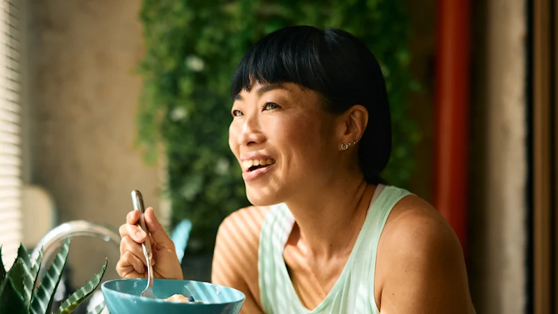Estrobolome expliqué : Comment votre microbiome intestinal affecte les symptômes de la ménopause et pourquoi les fibres sont importantes