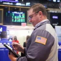 Marchés aujourd&rsquo;hui : Wall Street en baisse à mesure que le pétrole augmente ; L&rsquo;ASX est sur le point de progresser
