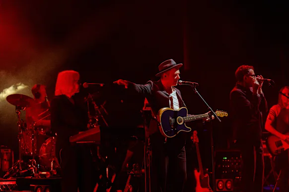 Sarah Martin, Stuart Murdoch et Stevie Jackson de Belle & Sebastian.