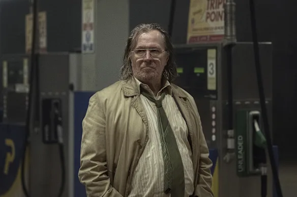 Gary Oldman dans le rôle de Jackson Lamb dans Slow Horses, l'adaptation télévisée à succès de la série de livres Slough House de Mick Herron.