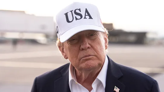Le président Donald Trump revient d'Irlande aux États-Unis ce week-end.
