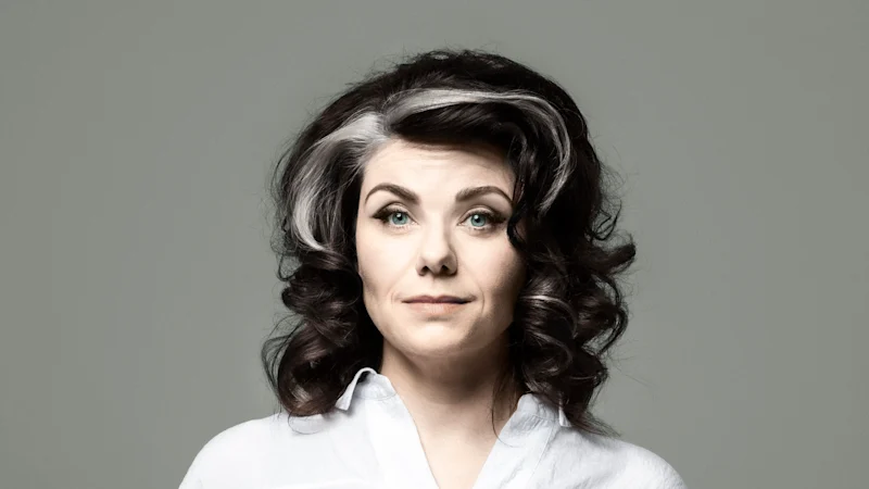 Comment garder espoir : l'auteur Caitlin Moran parle de la survie à la ménopause, du cycle de l'actualité 24h/24 et 7j/7 et de la joie de vivre au quotidien