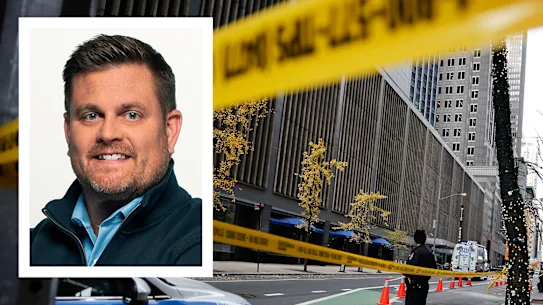 Brian Thompson, PDG de l'unité d'assurance d'UnitedHealth, a été mortellement abattu devant un hôtel de Midtown Manhattan.