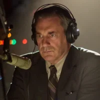 Revue d&rsquo;American Hostage : Jon Hamm canalise Don Draper dans ce thriller réfléchi sur un vrai crime