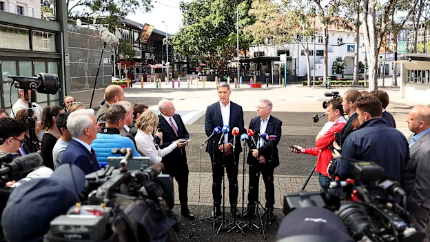 Le directeur général des Sydney Swans, Matthew Pavlich, et le président Andrew Pridham ont fait face aux médias en août.