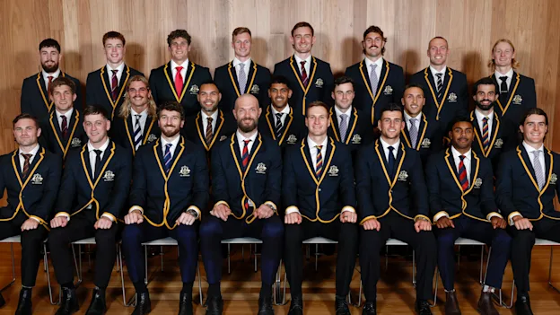 L'équipe All Australian 2026. Charlie Curnow (troisième en partant de la gauche, dernière rangée) a été ajouté numériquement.