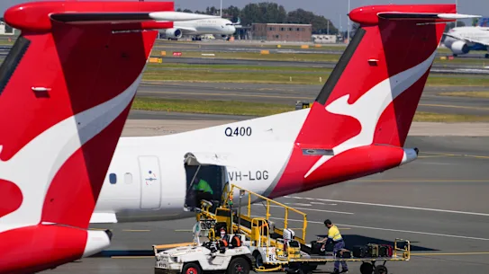Qantas a licencié illégalement plus de 1 800 employés au sol pendant la pandémie et a externalisé leurs emplois.