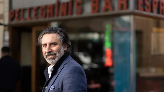 Frank Lotito est le réalisateur d'un documentaire sur Pellegrini's, une institution de Melbourne depuis 1954.