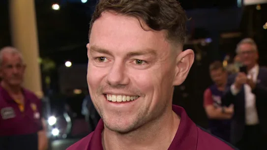 Le footballeur des Brisbane Lions, Lachie Neale, s'adresse aux médias après la levée de sa suspension.