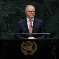 Discours des Albanais à l&rsquo;ONU : le Premier ministre vise AI et demande aux « puissances moyennes » de s&rsquo;unir dans une assemblée à moitié remplie de l&rsquo;ONU