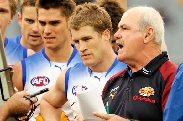 Leigh Matthews entraîne les Lions en 2008.