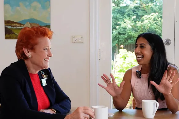 Pauline Hanson, leader de One Nation, avec le Dr Joanna Howe.