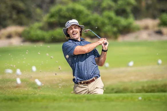 Ryan Papenhuyzen tire depuis le bunker. 