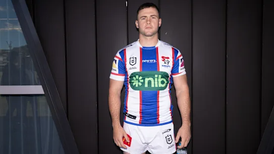 Le demi-arrière des Newcastle Knights, Sandon Smith.