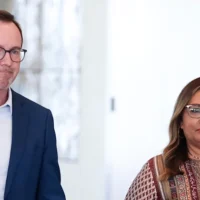 Course à la direction des Verts : les sénateurs verts David Shoebridge et Steph Hodgins-May affronteront Mehreen Faruqi et Nick McKim