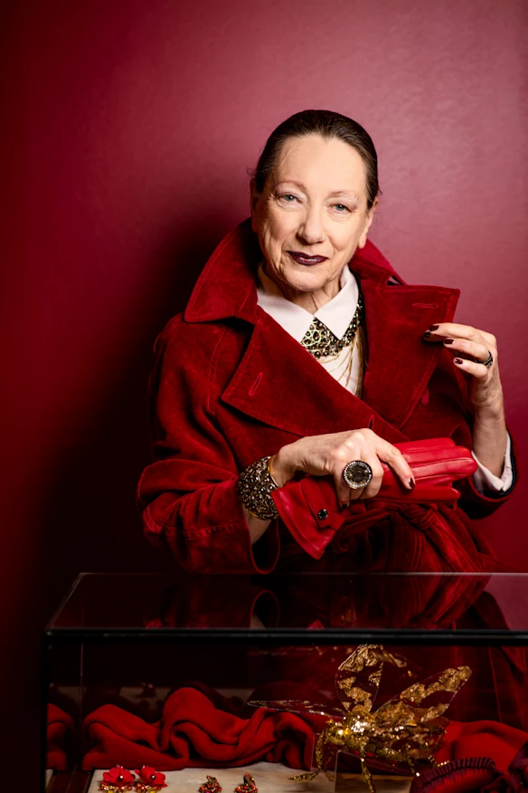 Christine Barro est passée du statut de garçon manqué enfantin à celui de légende de l'industrie de la mode australienne.
