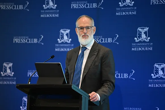 Michael Miller, patron local du journal d'information : « Nous n'allons pas voir les journalistes remplacés par l'IA ».