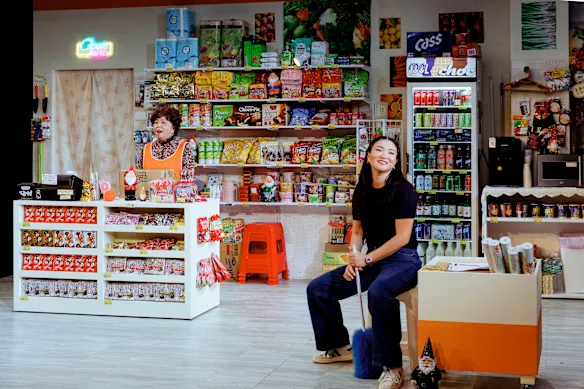 Heather Jeong et Michelle Lim Davidson dans une scène de Koreaboo