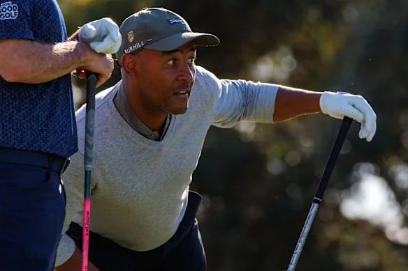 George Gregan envisage une chance au Bonnie Doon Golf Club.