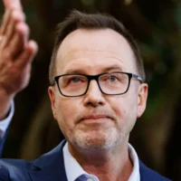 David Shoebridge, leader : les Verts doivent laisser entrer le soleil ou risquer la stagnation