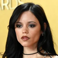Tendance fard à paupières gris : comment porter le look le plus tendance de la saison, de jour comme de nuit