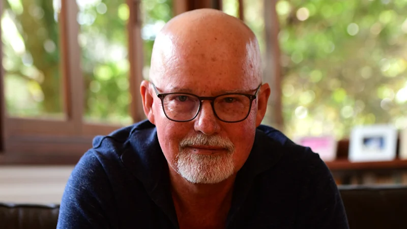 Michael Robotham : Comment l'auteur policier a ressuscité un manuscrit vieux de 40 ans pour son 20e roman