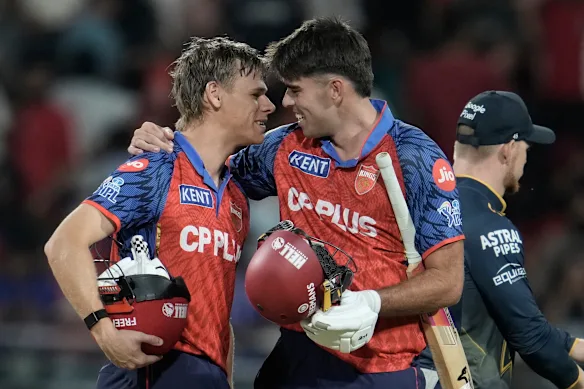 Les Australiens Cooper Connolly et Xavier Bartlett ont pu partager le goût de la victoire du Pendjab dans l'IPL cette année.