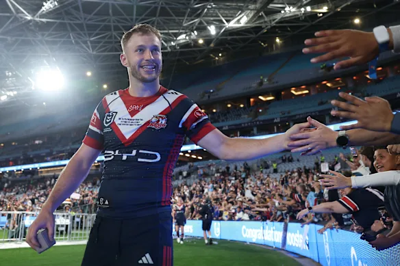 Vainqueur de la Premiership, Sam Walker après avoir remporté la grande finale de dimanche.