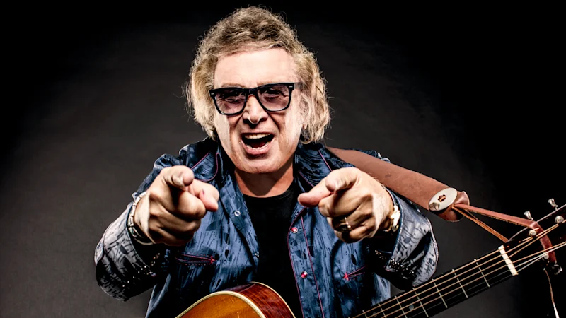 Don McLean : Comment American Pie a changé sa vie, ses premières influences musicales et sa découverte de l'amour avec son partenaire Paris