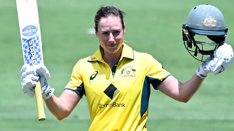 Ellyse Perry : la star australienne du cricket refuse de fixer la date de sa retraite avant 20 ans de carrière
