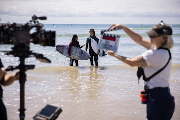 Tournage de la série Netflix Surviving Summer sur la Great Ocean Road.