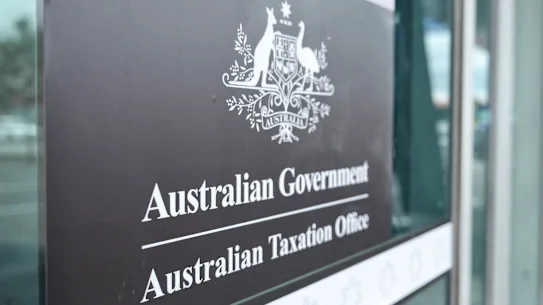 Les groupes de pression des entreprises sont furieux du changement de politique du Bureau australien des impôts concernant les paiements par carte de crédit.