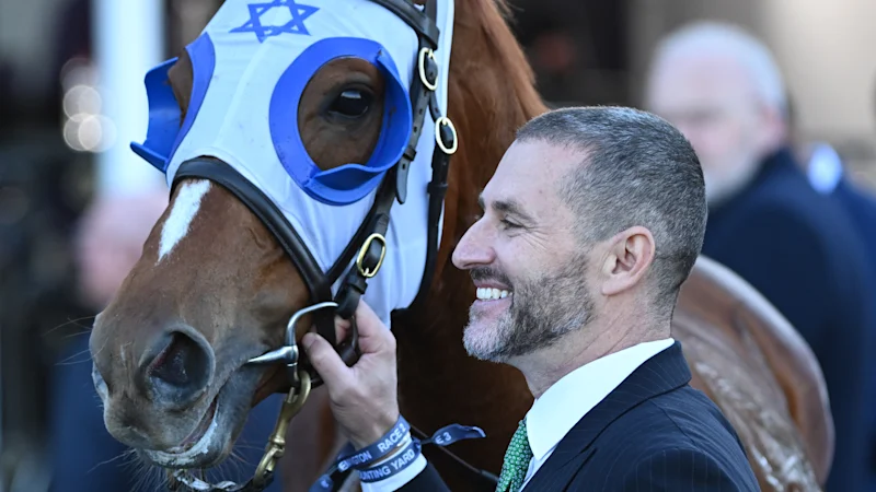 « Force et solidarité juives » : l'histoire derrière le changement de couleurs du coureur de Toorak Handicap Changing Colors pour le propriétaire Brae Sokolski