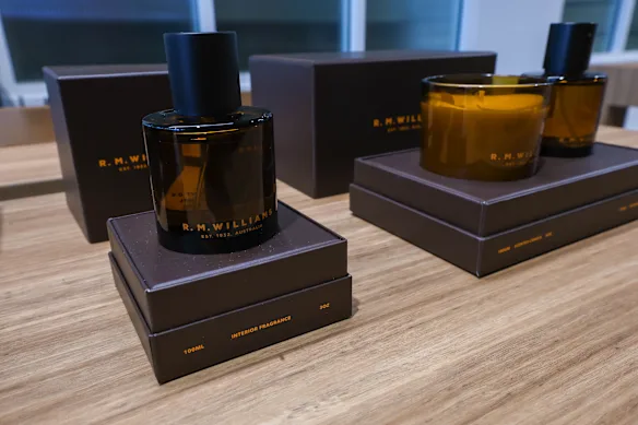 RM Williams vend son parfum signature sous forme de bougies et de spray