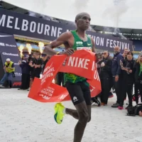 Eliud Kipchoge Melbourne Marathon : Comment le coureur légendaire a remporté une victoire record au MCG