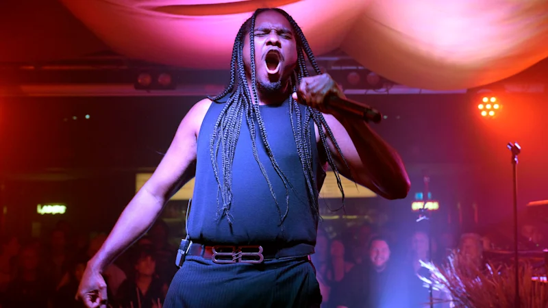 Baker Boy donne un concert pour tous les âges au Night Cat à Melbourne