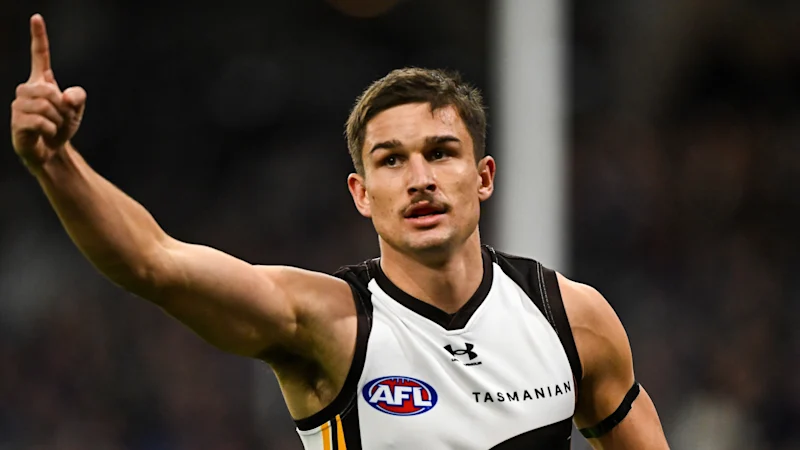 Gold Coast s'apprête à recruter les attaquants de Hawthorn Aiden Schubert et Sam Butler quelques jours après que Ben King soit devenu un Hawk