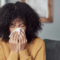 Saison du rhume des foins : comment gérer les symptômes et protéger votre maison des allergènes ce printemps
