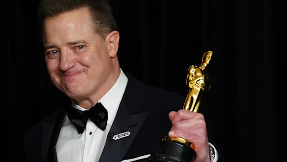 Brendan Fraser après avoir remporté le prix du meilleur acteur aux Oscars 2023.