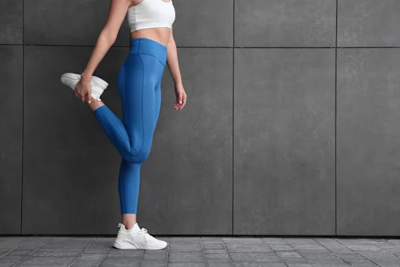 Évitez de laver vos vêtements de sport avec des articles volumineux comme des sweats à capuche et des jeans, qui provoquent des frictions.