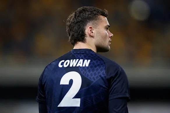 Lachie Cowan a été transporté à l'hôpital en ambulance mais a depuis été libéré.