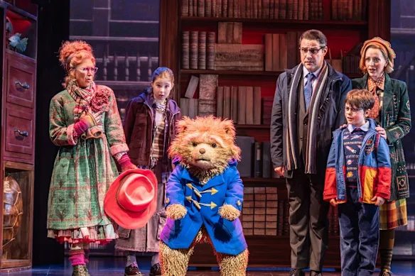 Paddington The Musical a déjà époustouflé le West End, vendant des spectacles des mois à l'avance et prolongeant sa diffusion.
